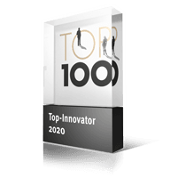 Die überreichte Trophäe mit der Aufschrift „Top 100, Top Innovator 2020“